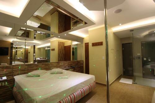 Love Time Hotel (adult Only)
