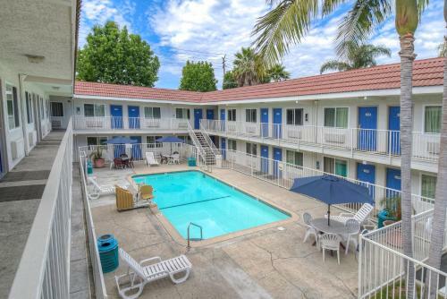 Motel 6 Costa Mesa