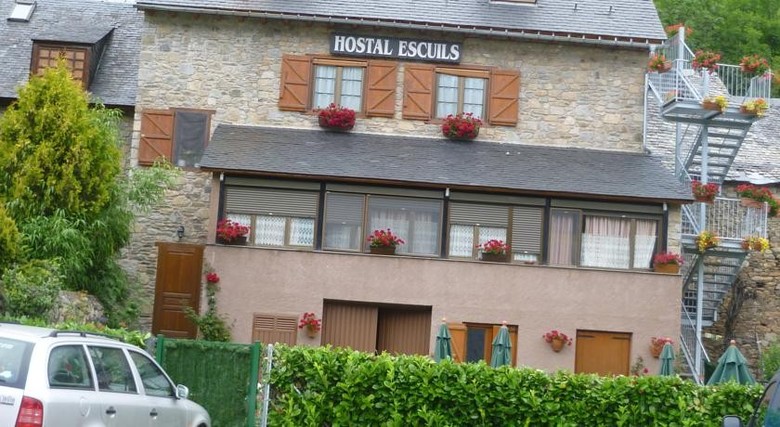Hotel Escuils Hostal