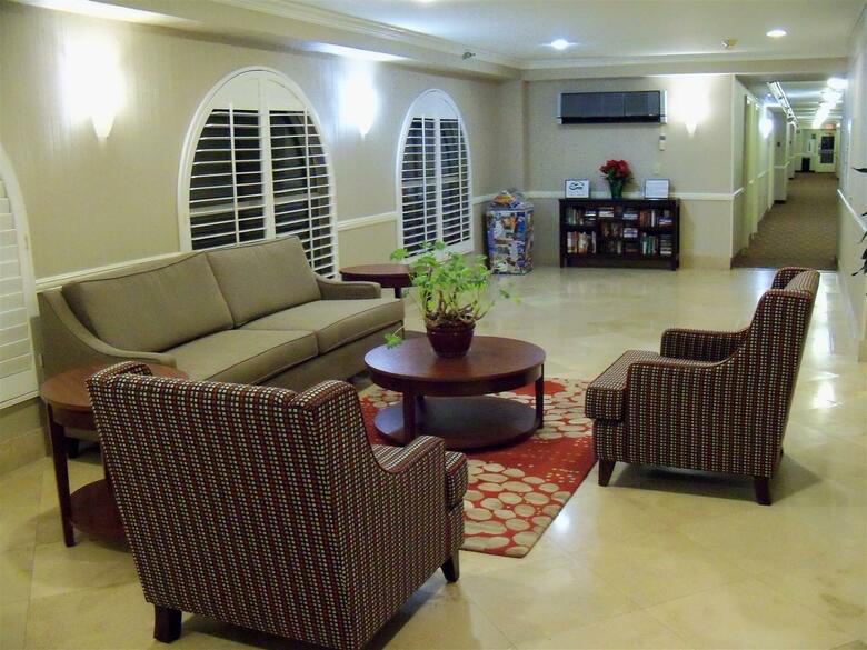 Best Western Plus Marina Shores Hotel - Dana Point