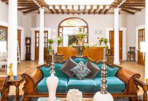 Hotel Dos Patios