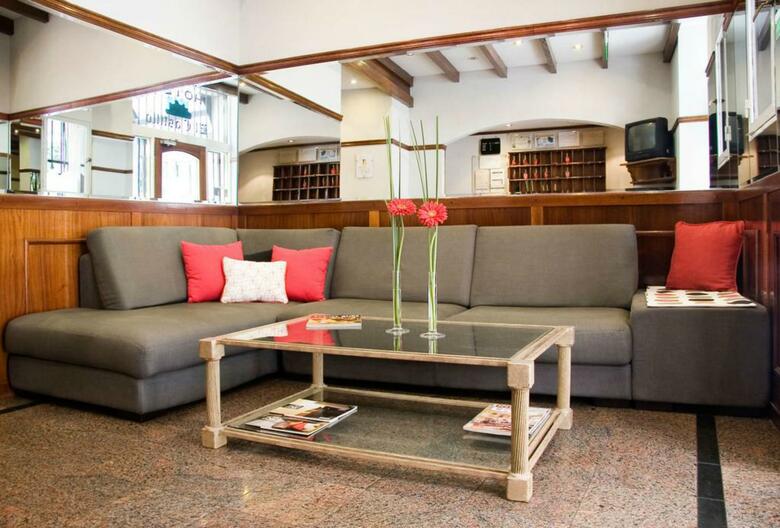 Hotel Petit Recoleta Suites
