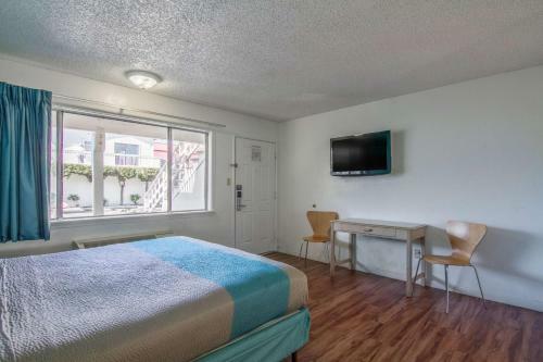 Motel 6 Fort Bragg