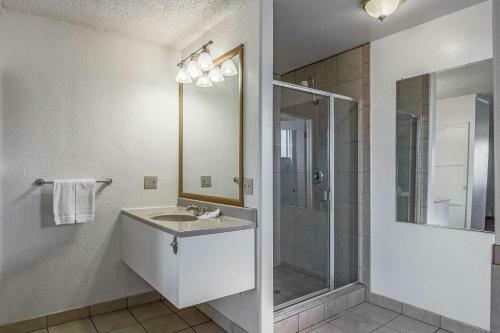 Motel 6 Fort Bragg