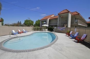 Motel 6 Fresno - North Barcus Avenue