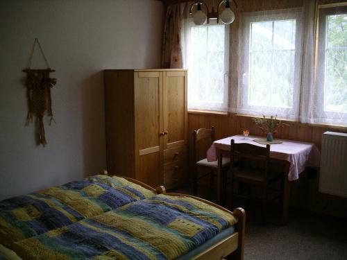Hostal Pension 48