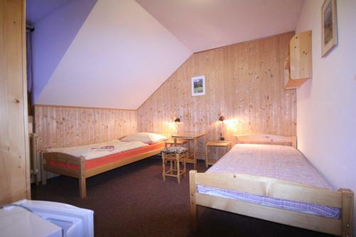 Hostal Pension Kub�t