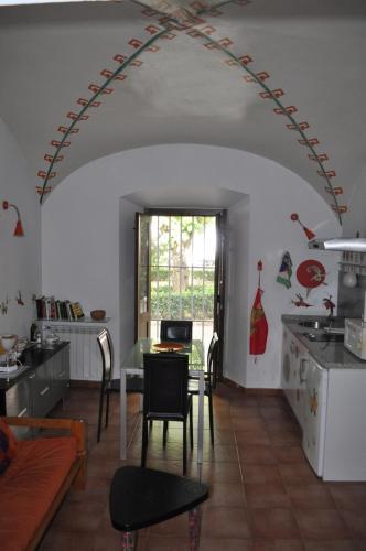 Apartamentos La Casa Pintada
