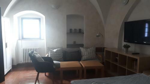 Hostal Penzion A Restaurace Modr� R??e T�bor