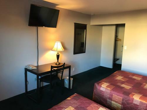 Budget Host Inn Saga Motel