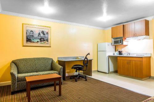 Hotel Rodeway Inn & Suites Hayward