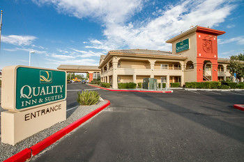 Hotel Quality Inn & Suites Lathrop