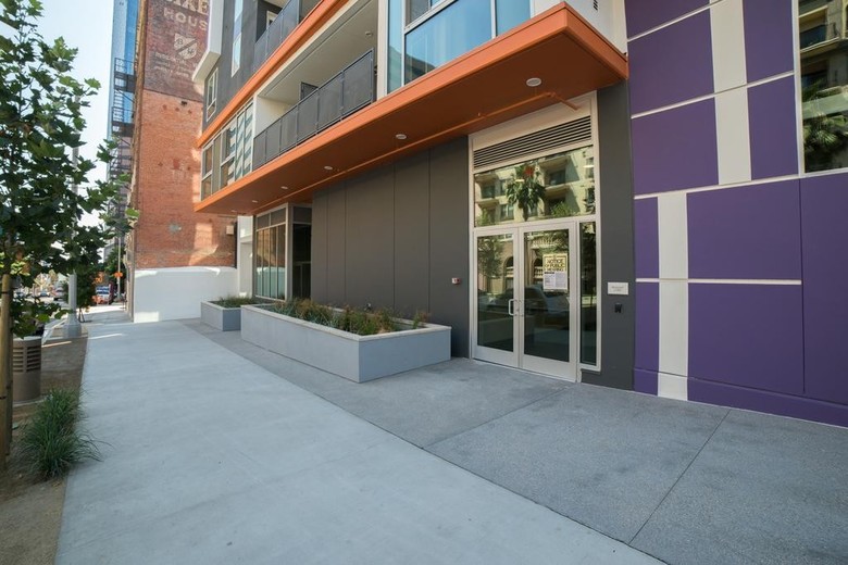 Wilshire Residence Apartment