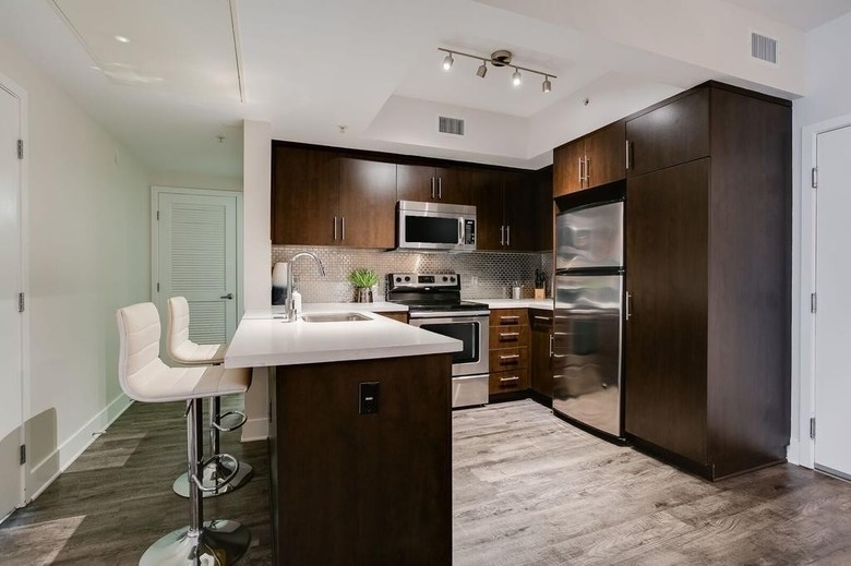 Hollywood Apartments