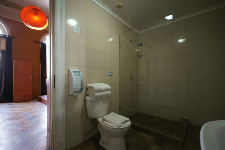 Happy House Hostel