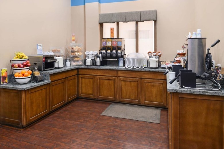Best Western Plus Suites Hotel - Lax