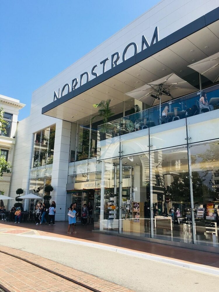 Beverly Laurel Motor