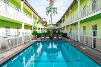 Coral Sands Motel