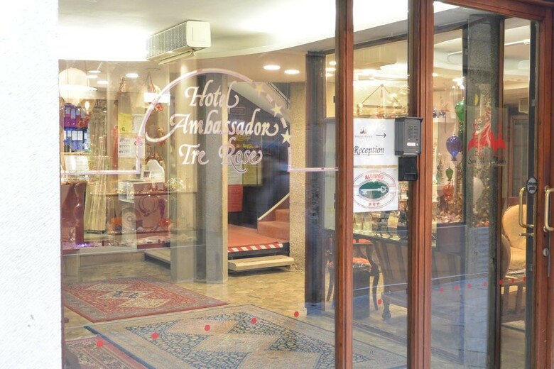 Hotel Ambassador Tre Rose