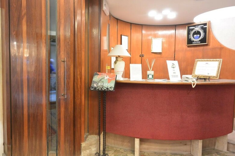 Hotel Ambassador Tre Rose