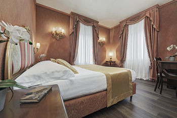 Hotel American Dinesen