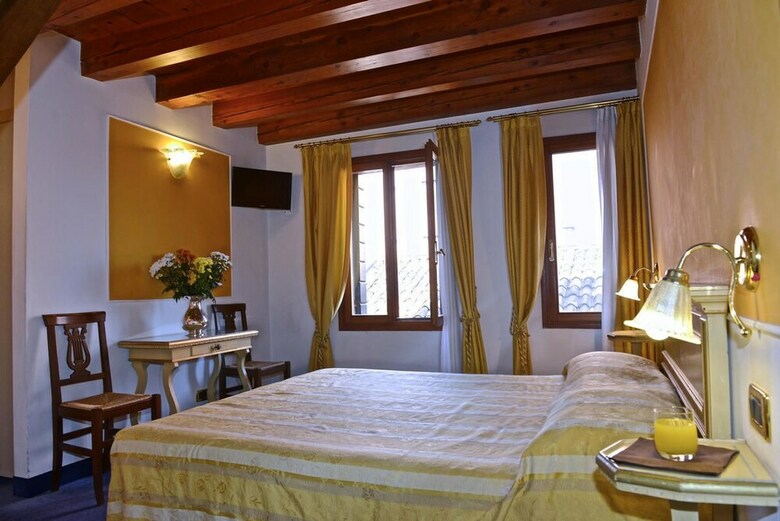 Hotel Alla Corte Rossa
