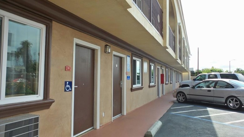 New Bay Motel
