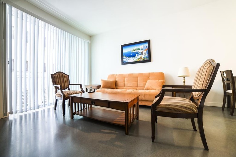 Downtown Wilshire Apartment