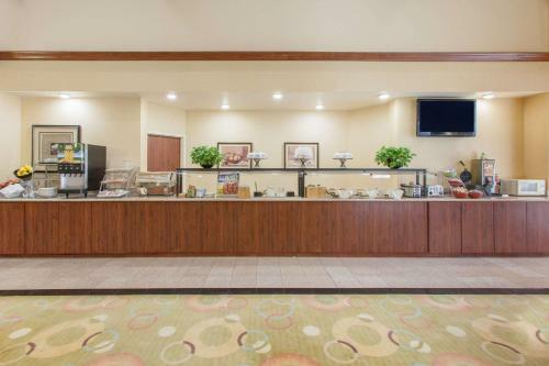 Hotel Hawthorn Suites Midwest City