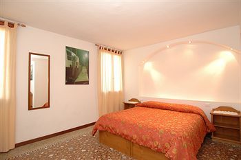 Bed & Breakfast Locanda Ai Bareteri