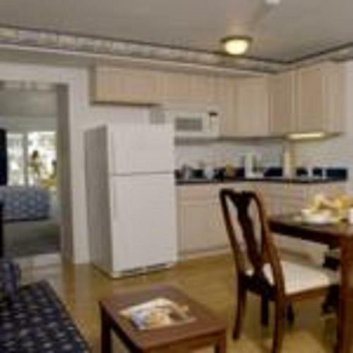 Hotel Captain's Quarters