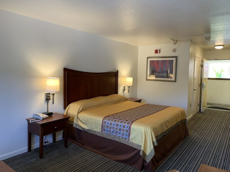 Motel Airport Inn