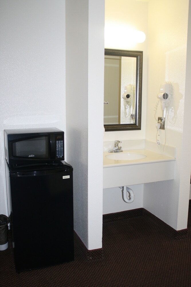 Motel Airport Inn