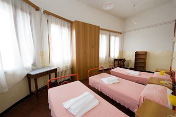 Albergue Ostello Domus Civica