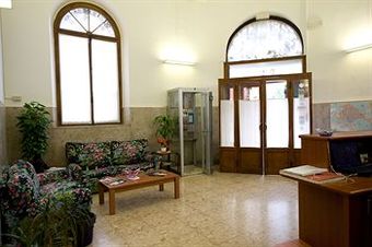 Albergue Ostello Domus Civica