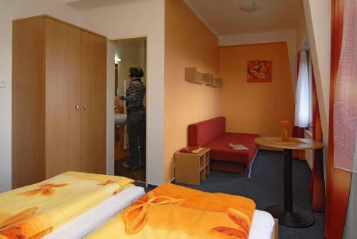 Relax Hotel B�ra