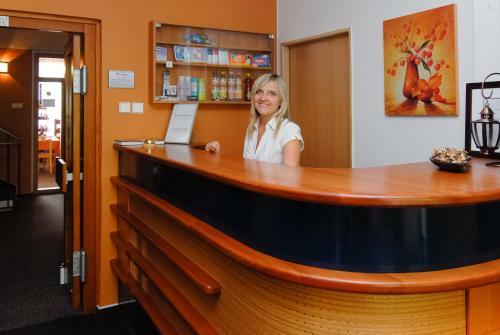 Relax Hotel B�ra