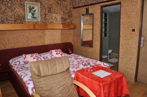 Hostal Pension Nika