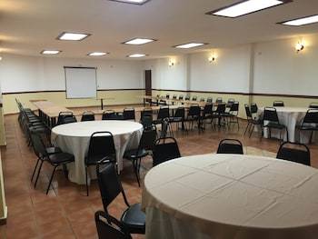 Hotel Mar�a Luisa Inn & Suites
