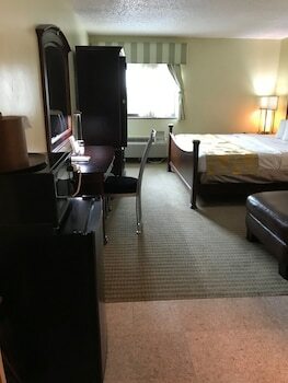 Hotel Marvin's Garden Inn
