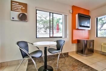 Motel 6 Monterey North Fremont Street