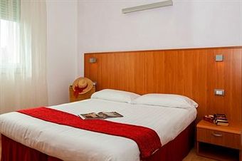 Aparthotel Domino
