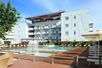 Aparthotel Domino