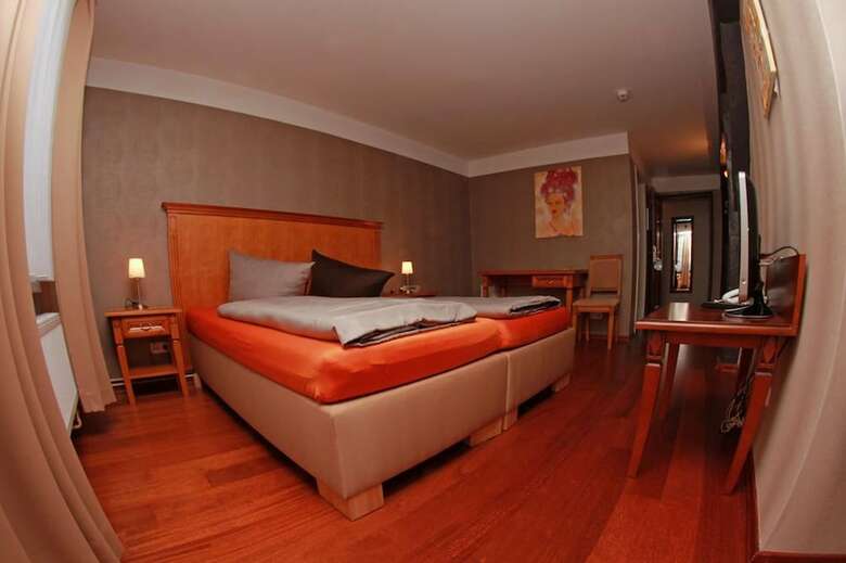 Hostal Hotel Kaufmannshaus Krahnst�ver