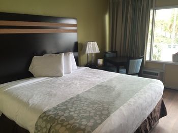 Blu Atlantic Hotel & Suites