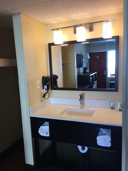 Blu Atlantic Hotel & Suites
