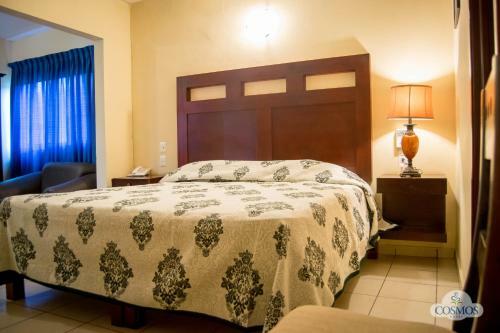 Hotel Cosmos