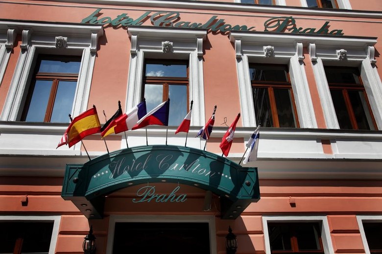 Carlton Hotel