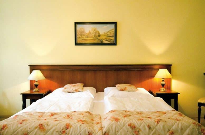 Hotel Metamorphis