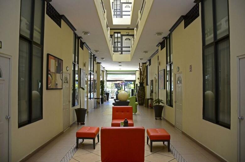 Hotel Esmeraldas